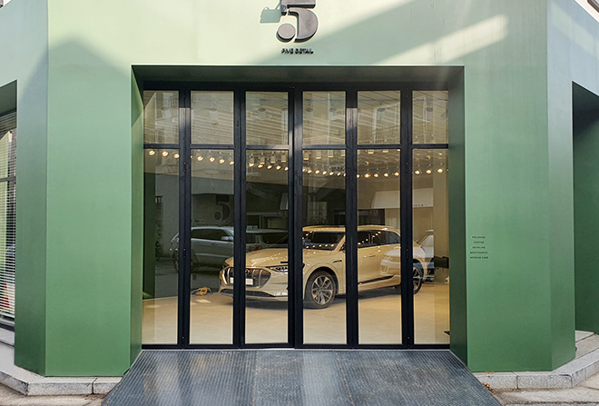 Smart Folding Door(For Auto Shop) Image3