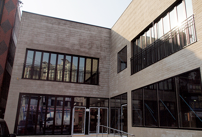 Smart Folding Door(Window Type) Image6